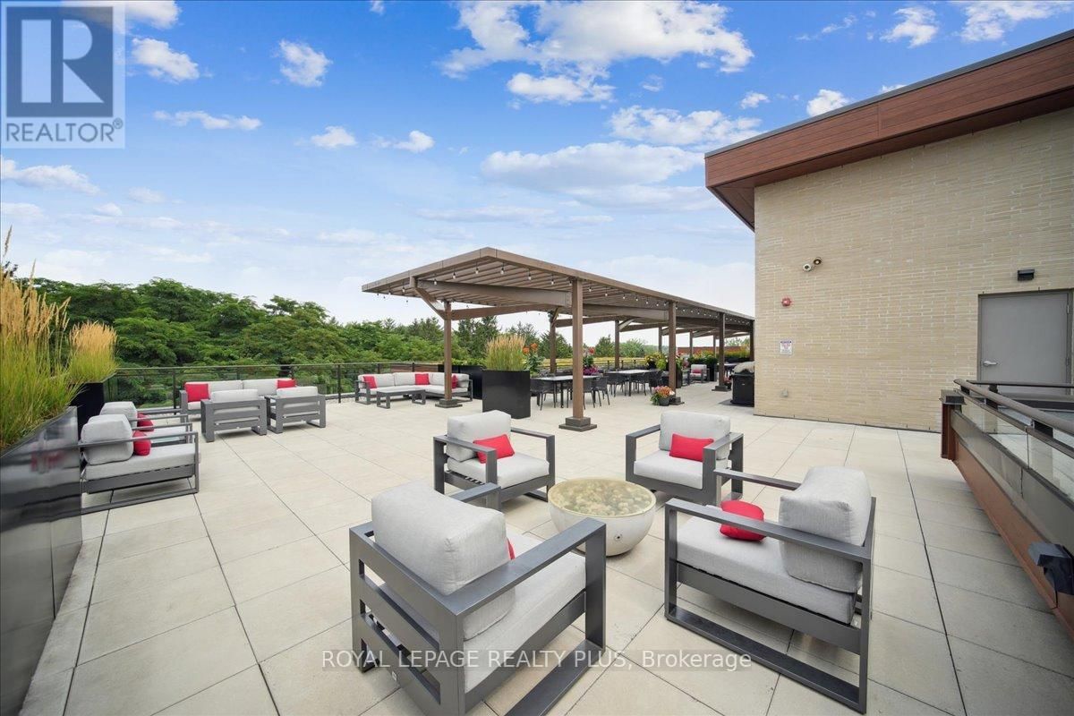 227 - 1575 LAKESHORE ROAD Image 36