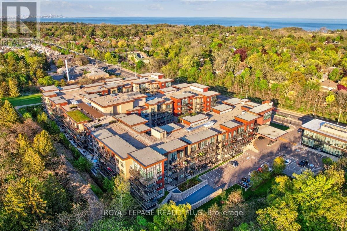 227 - 1575 LAKESHORE ROAD Image 42