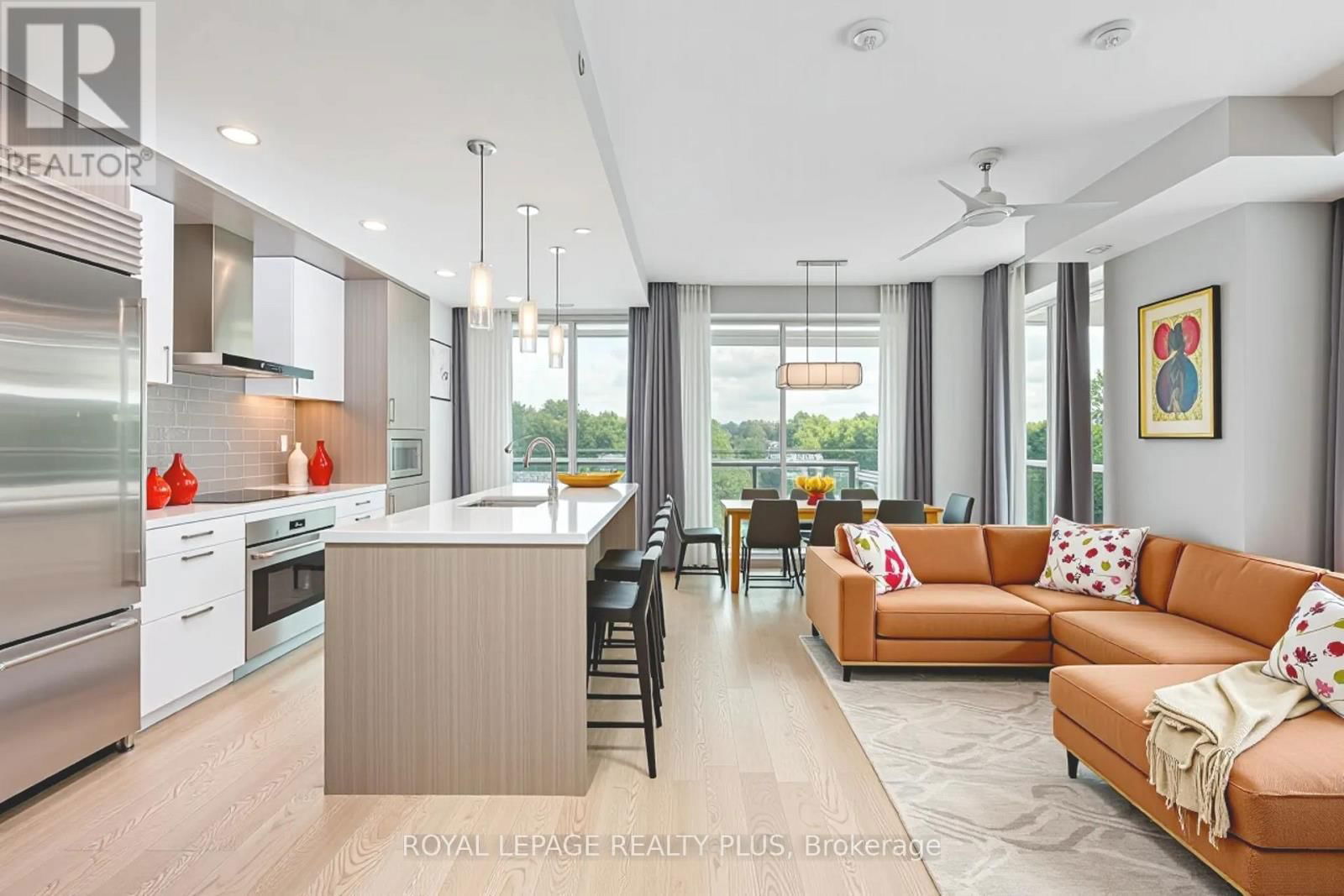 227 - 1575 LAKESHORE ROAD Image 7