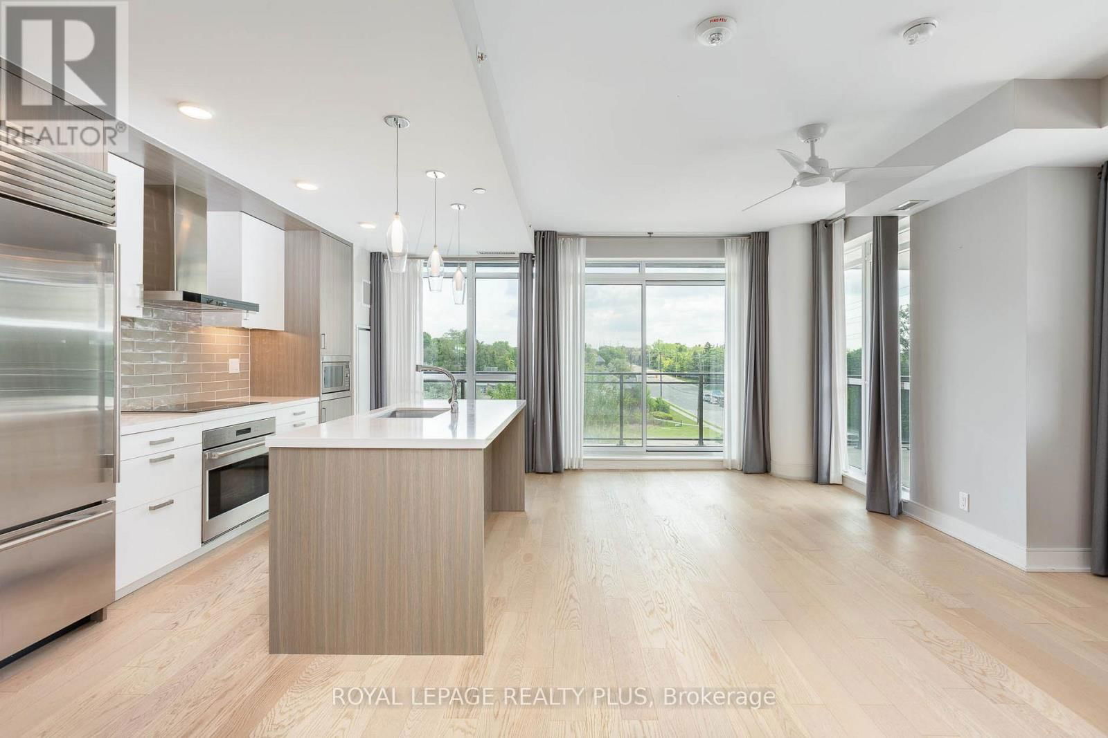 227 - 1575 LAKESHORE ROAD Image 8