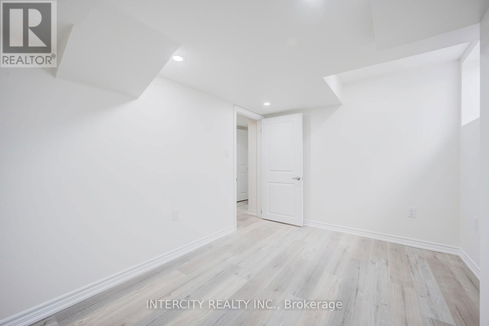 81 MINNOCK STREET Image 44
