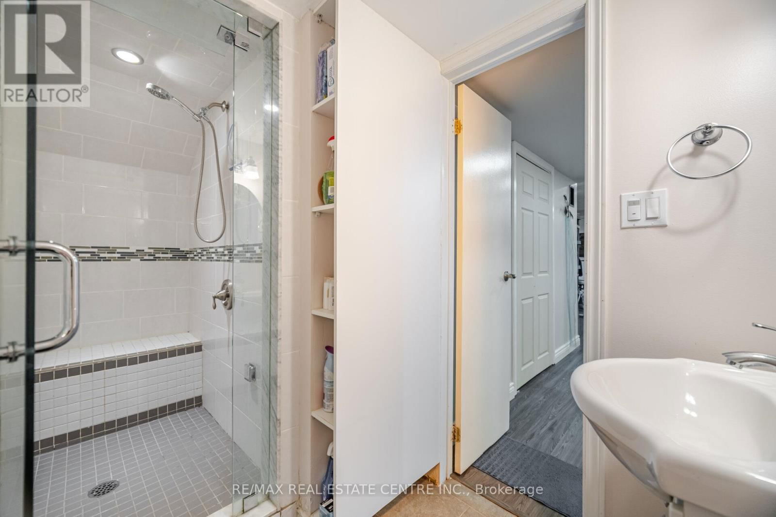 37 ZACHARY DRIVE Image 36
