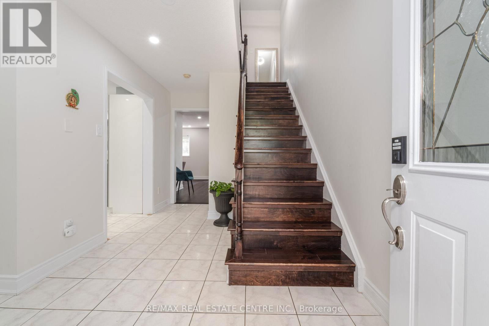 37 ZACHARY DRIVE Image 8