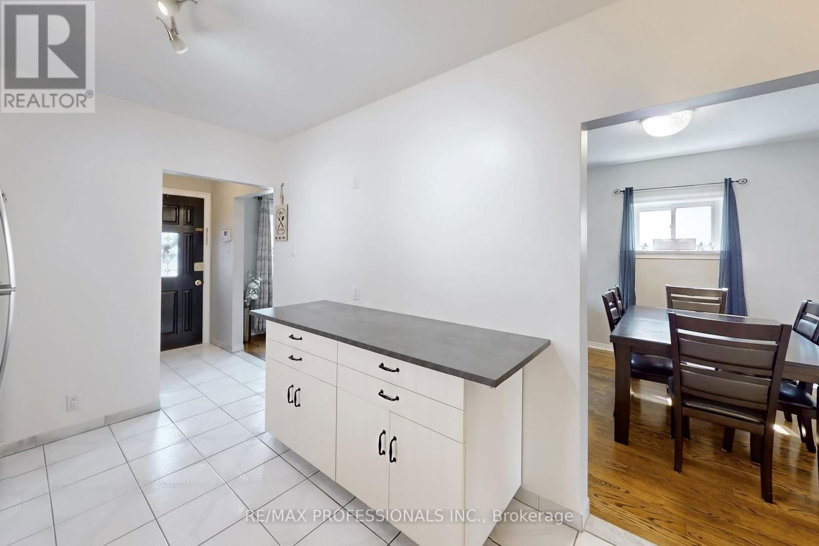 24 BRAEBURN AVENUE Image 12