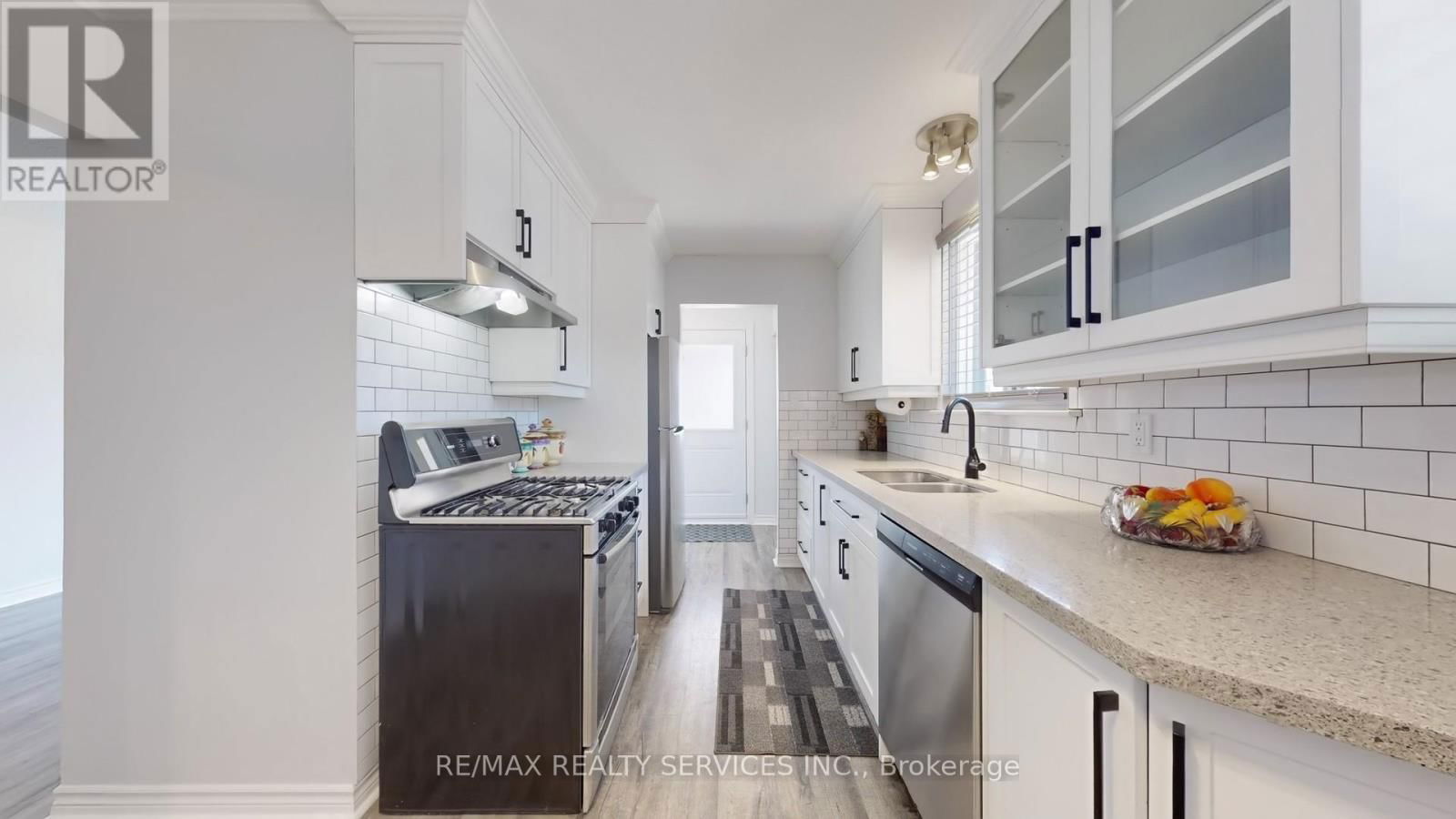 55 GREENWOOD CRESCENT Image 13