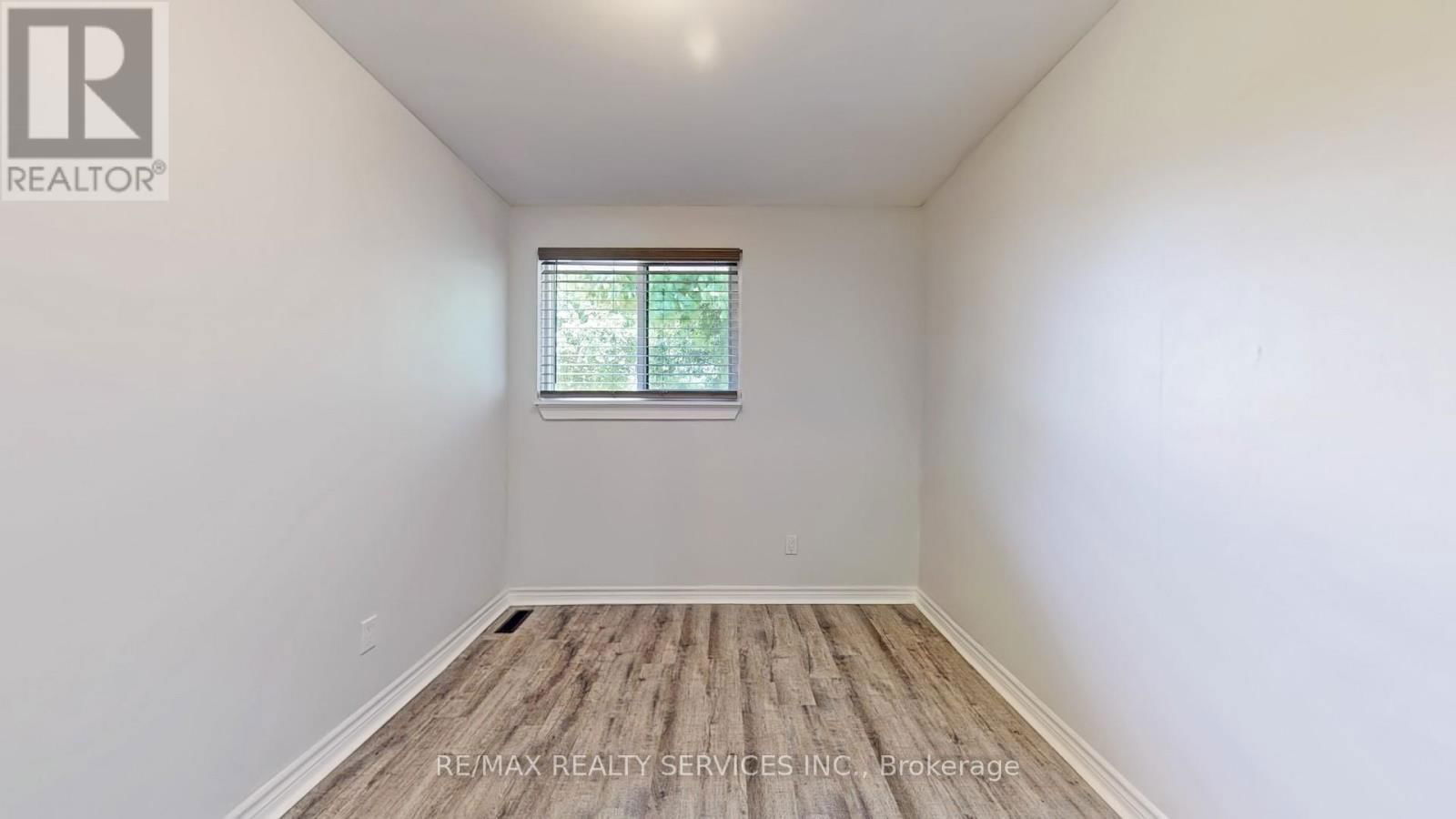 55 GREENWOOD CRESCENT Image 21