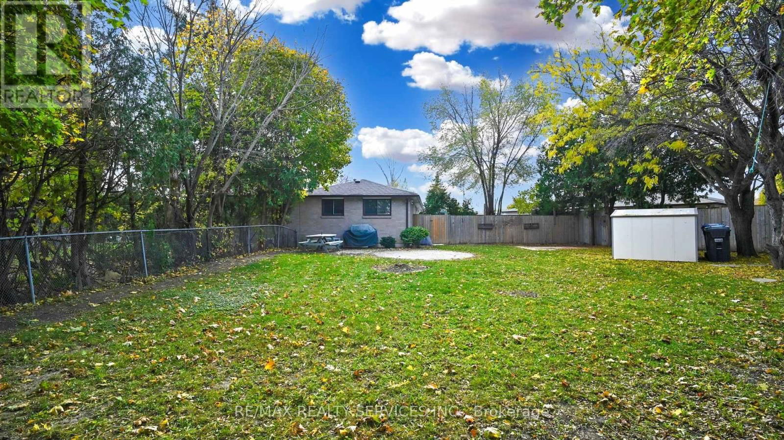 55 GREENWOOD CRESCENT Image 44
