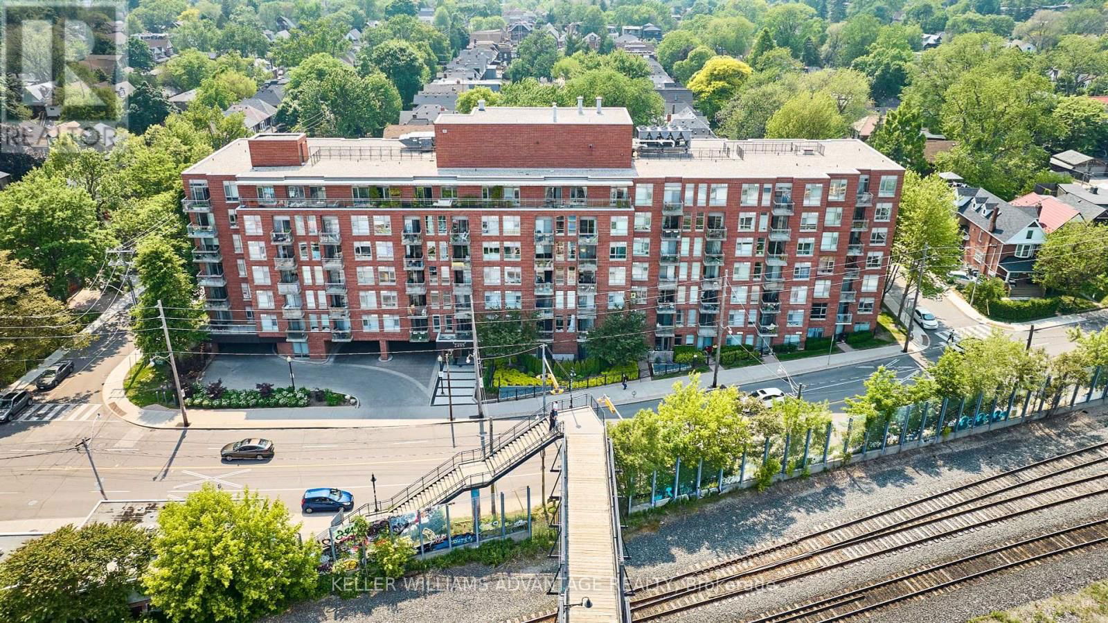 716 - 2495 DUNDAS STREET WEST Image 32