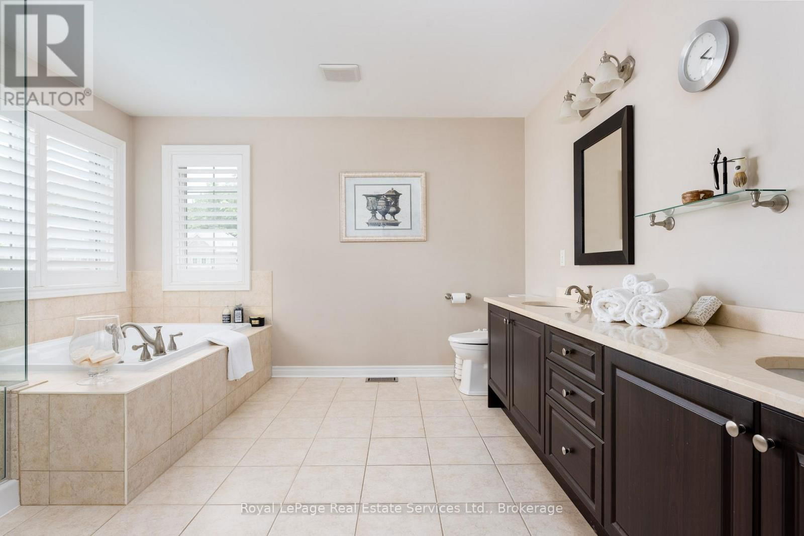 2151 BINGLEY CRESCENT Image 25
