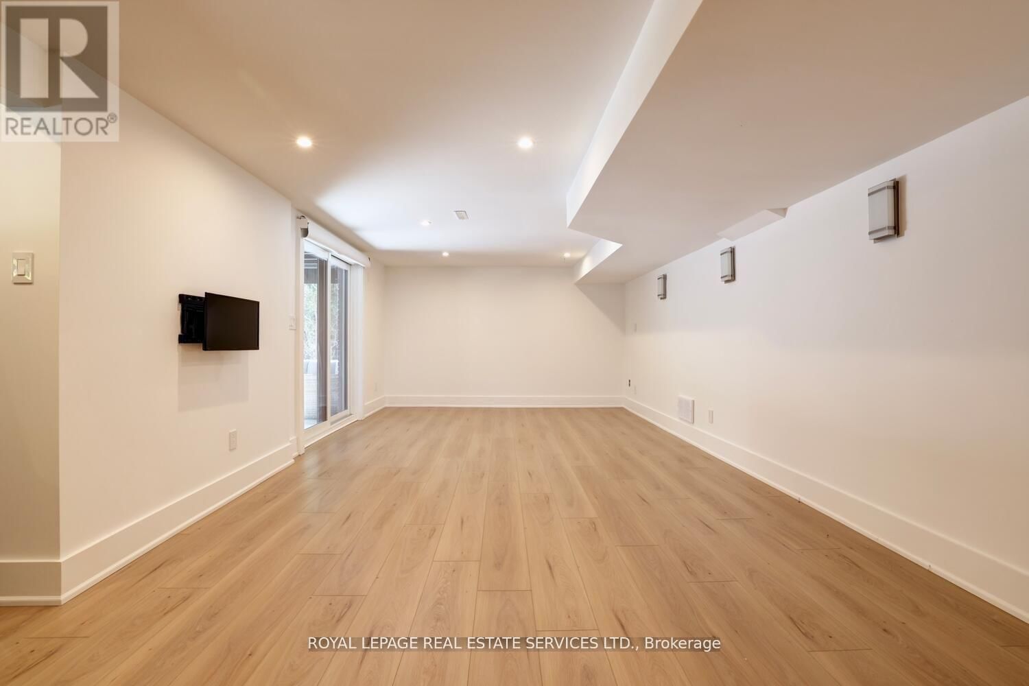 84 SYBELLA STREET Image 32