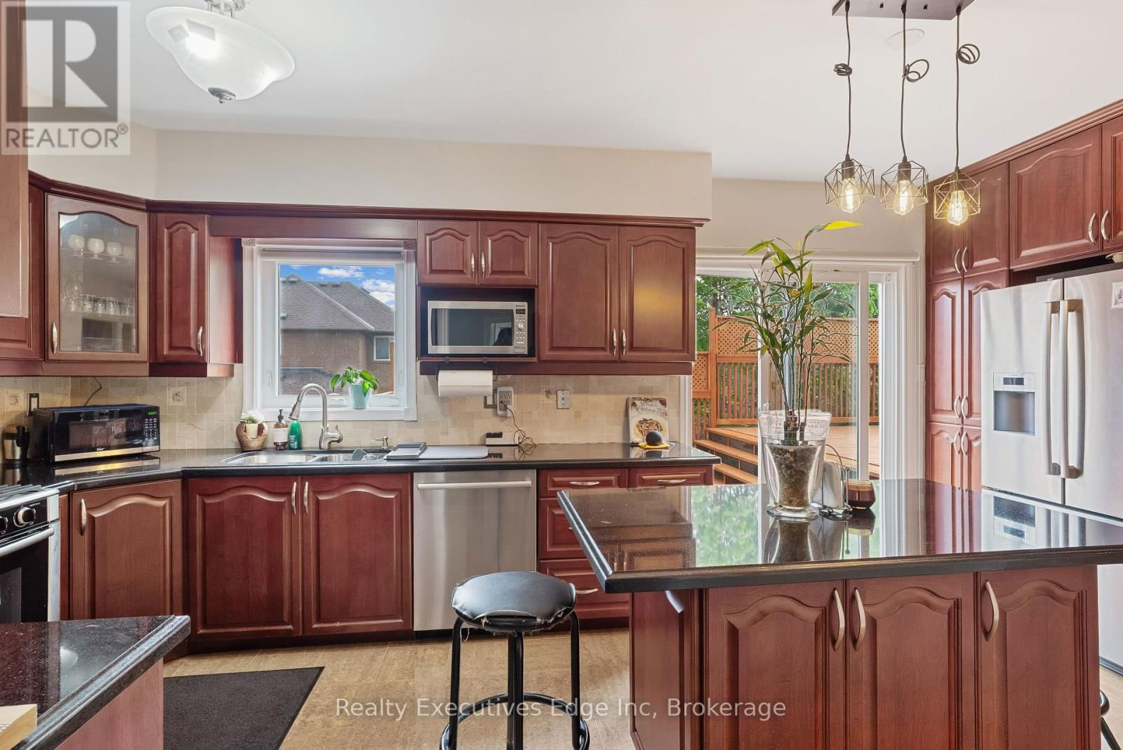 6356 NEWCOMBE DRIVE Image 12