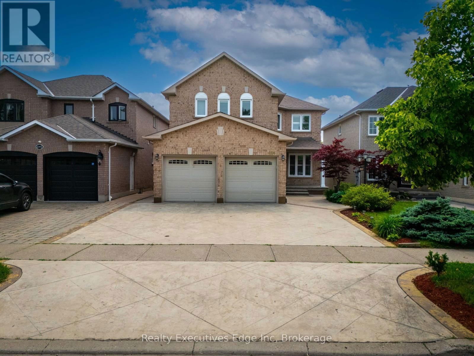 6356 NEWCOMBE DRIVE Image 2