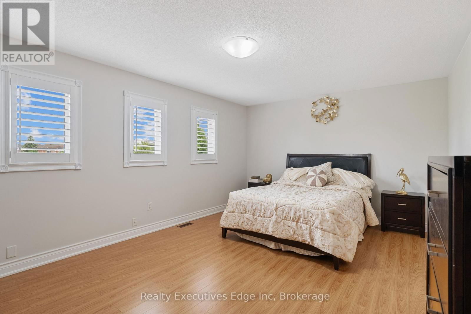 6356 NEWCOMBE DRIVE Image 25