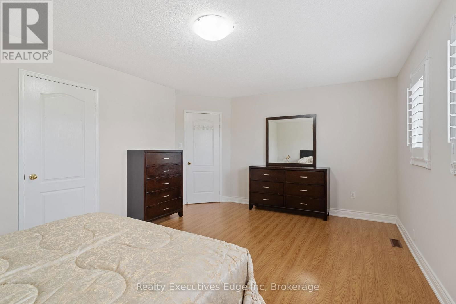6356 NEWCOMBE DRIVE Image 26
