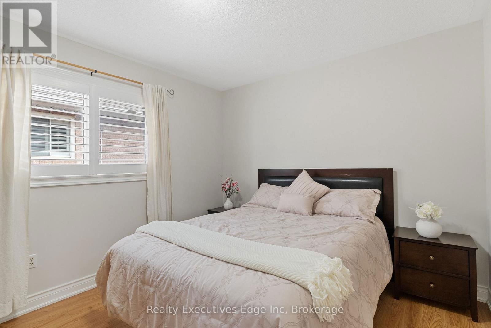 6356 NEWCOMBE DRIVE Image 27