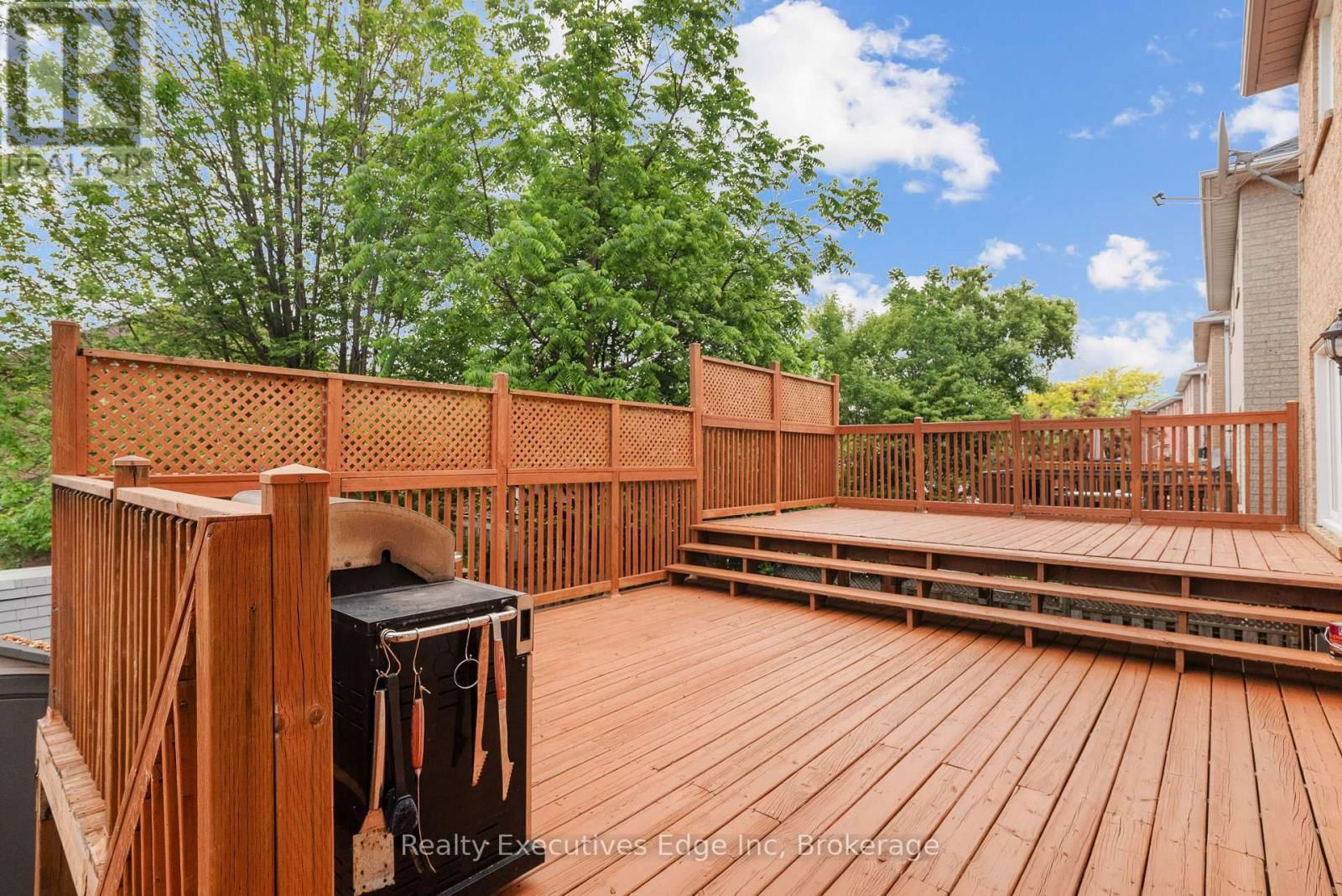 6356 NEWCOMBE DRIVE Image 45