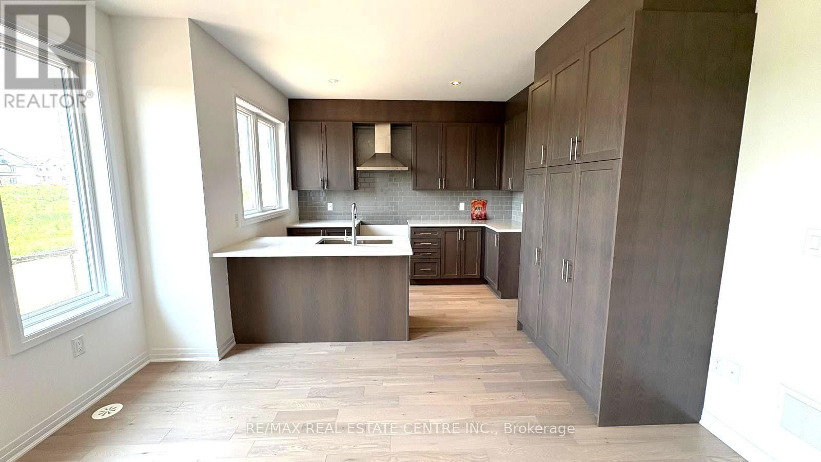 3252 CRYSTAL DRIVE Image 10