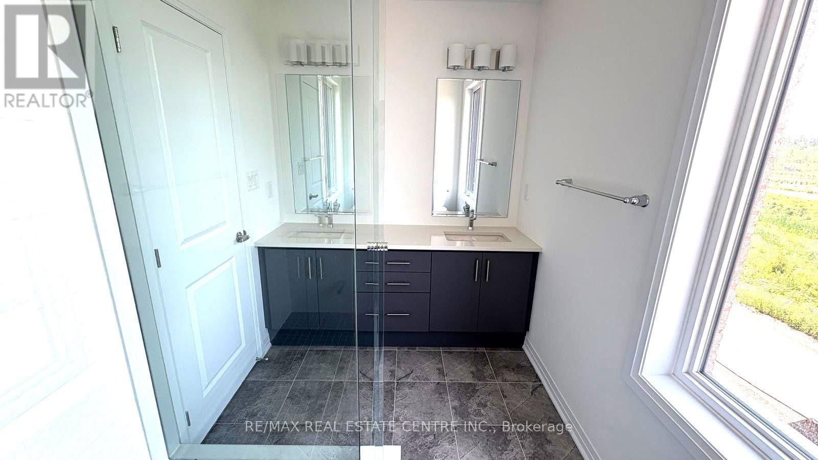 3252 CRYSTAL DRIVE Image 13