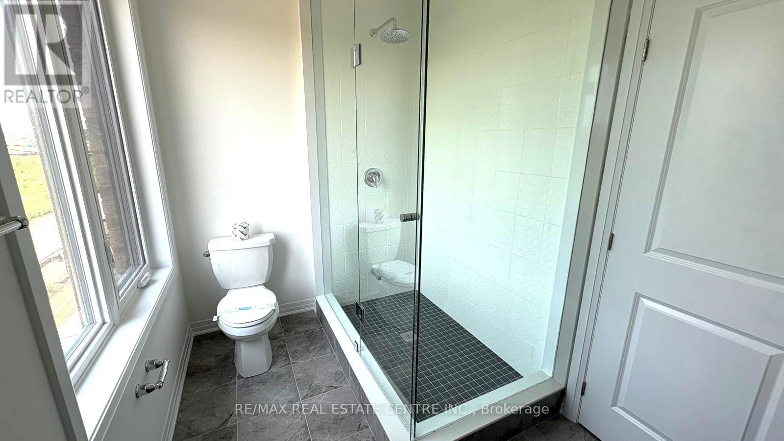 3252 CRYSTAL DRIVE Image 4