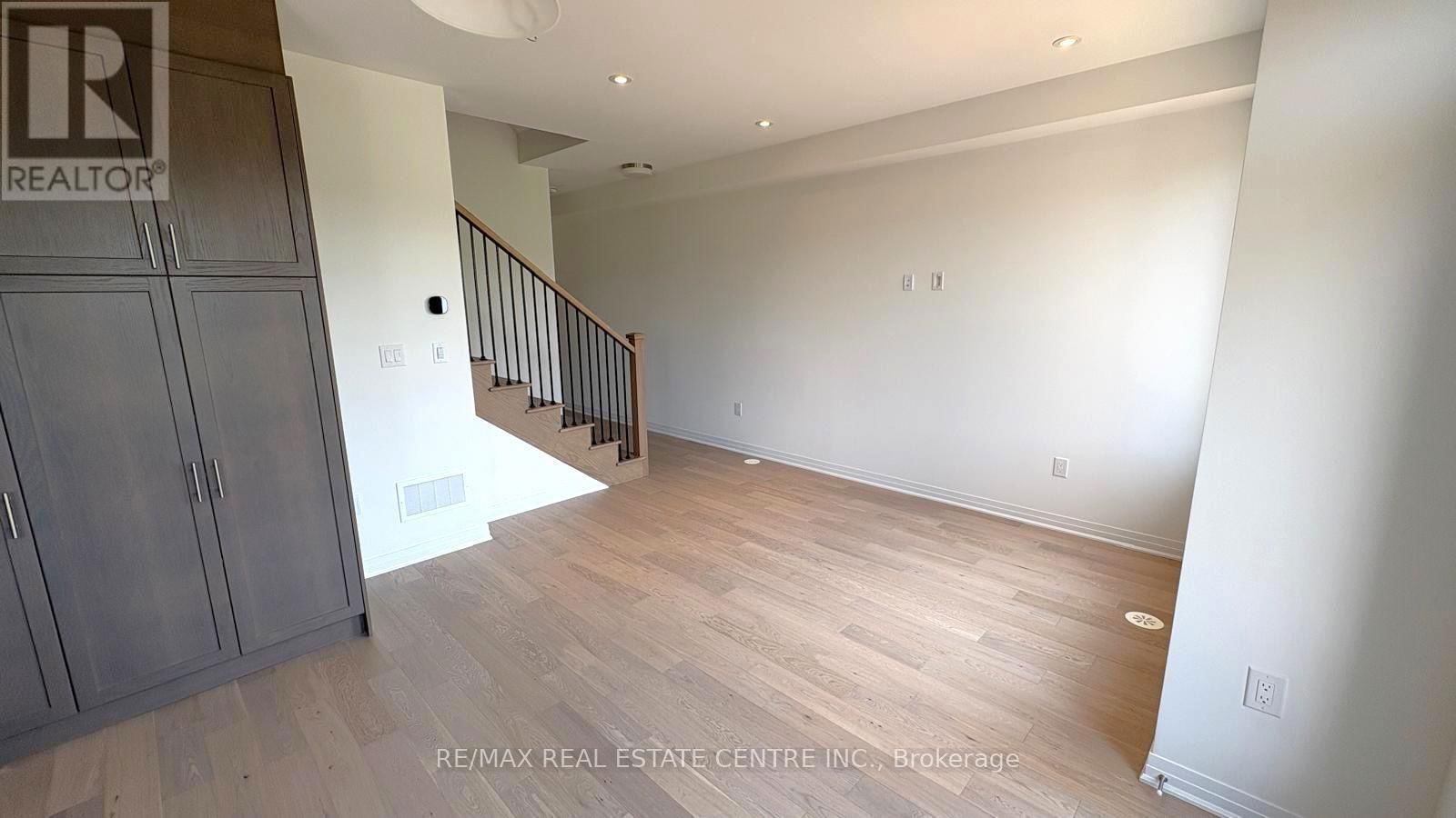 3252 CRYSTAL DRIVE Image 5
