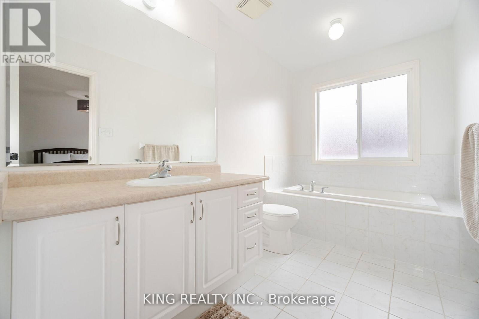 6 NUTWOOD WAY Image 25