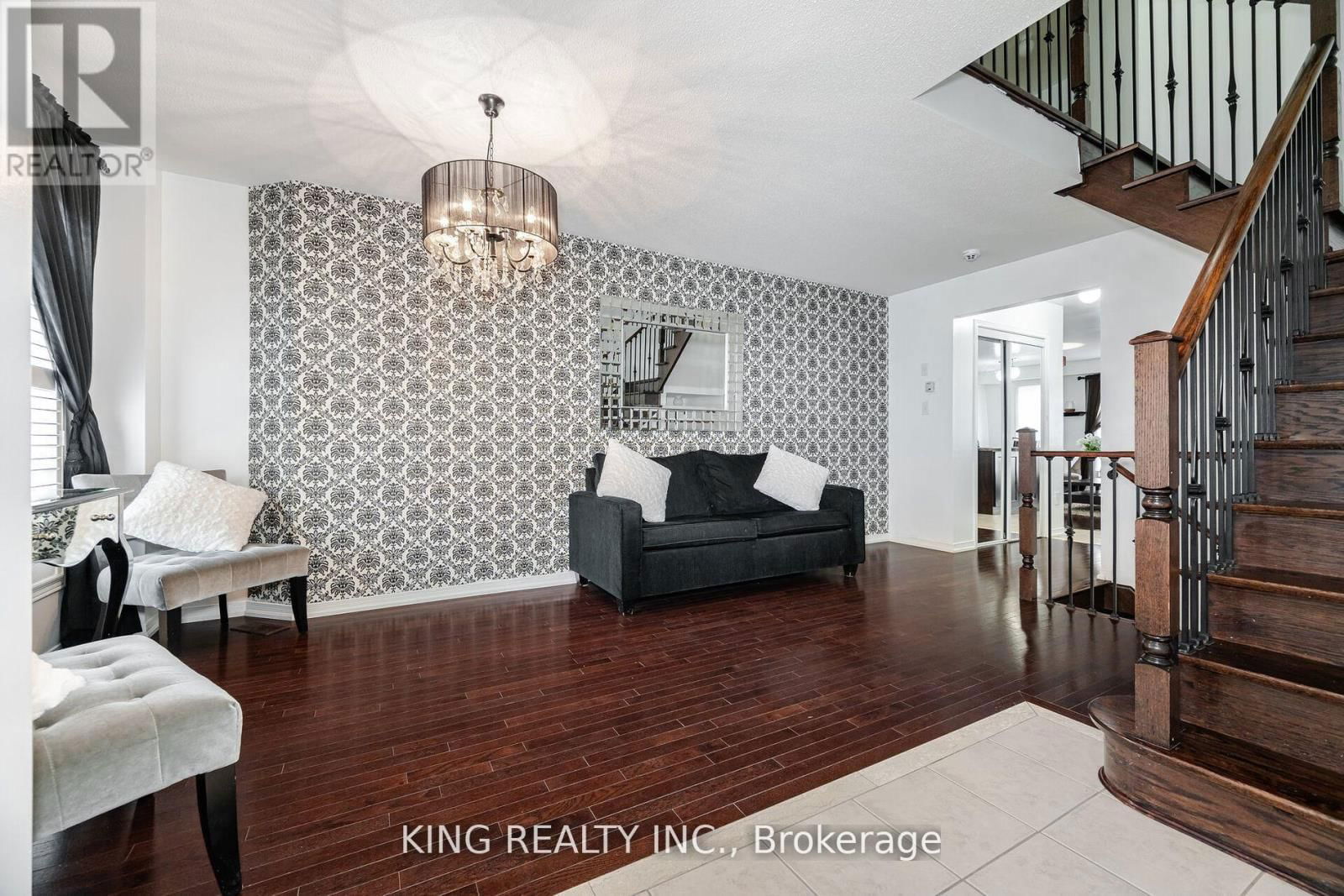 6 NUTWOOD WAY Image 7