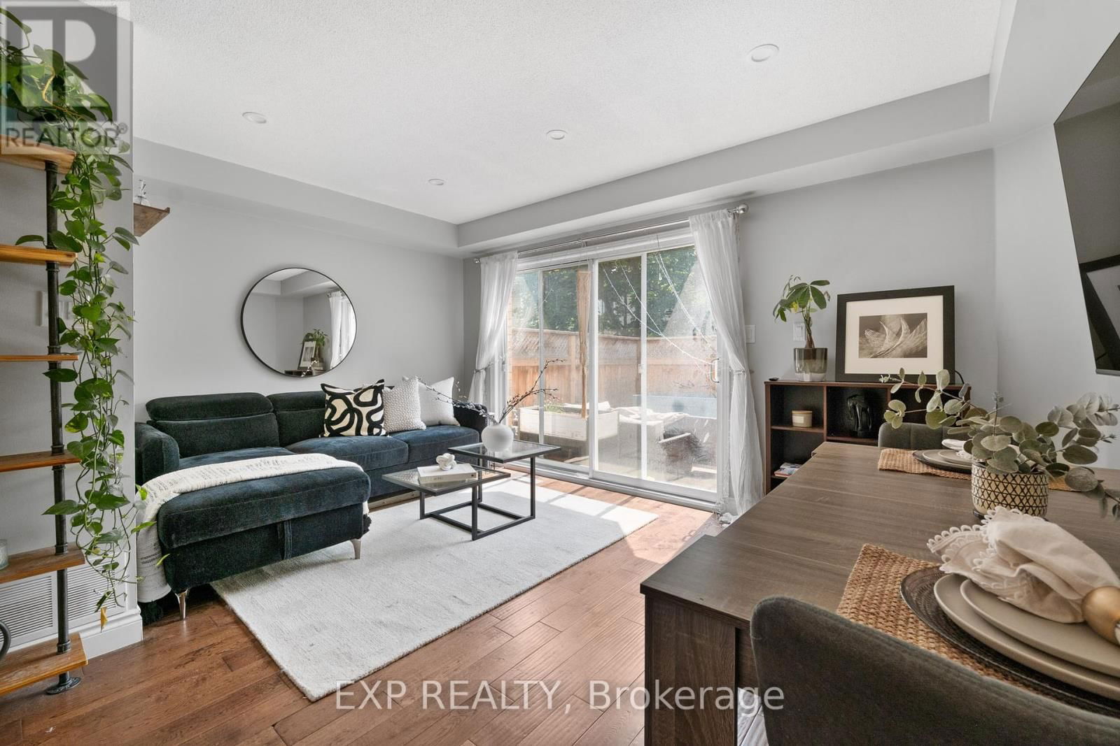 31 - 2025 CLEAVER AVENUE Image 10