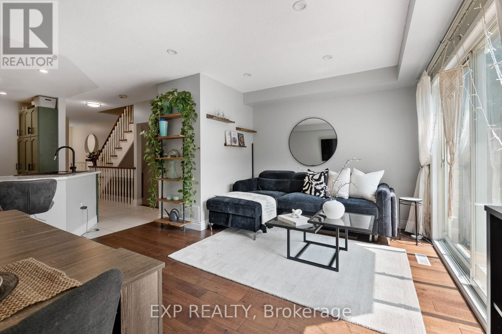 31 - 2025 CLEAVER AVENUE Image 11