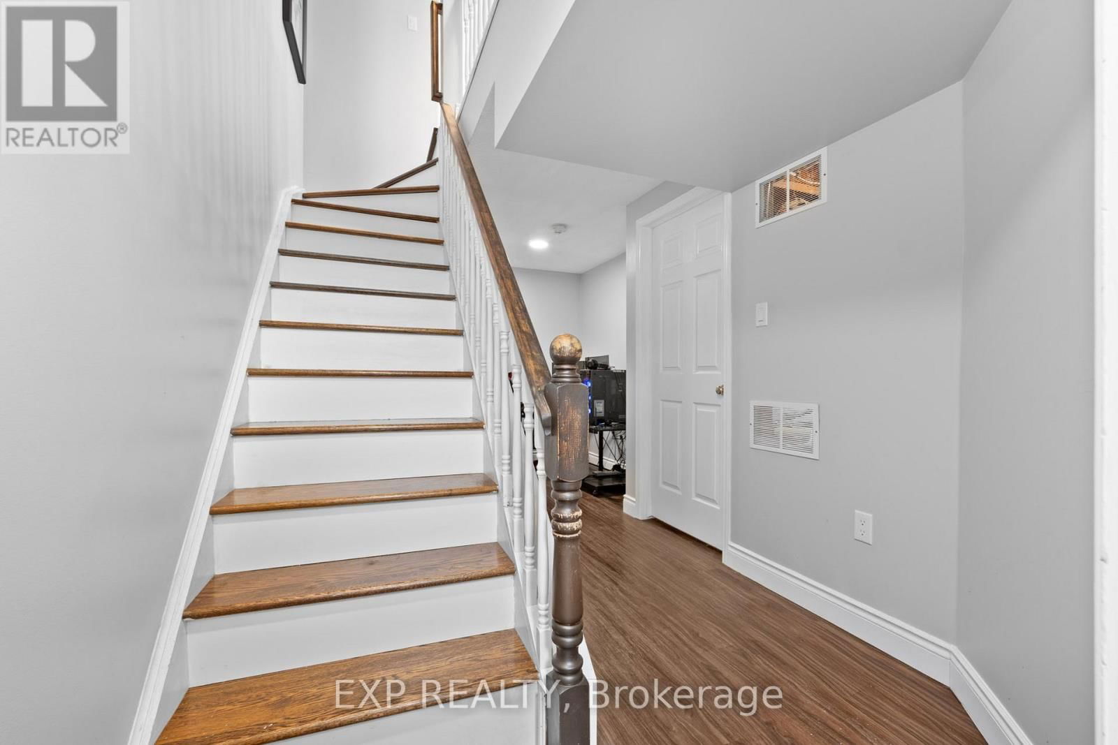 31 - 2025 CLEAVER AVENUE Image 21