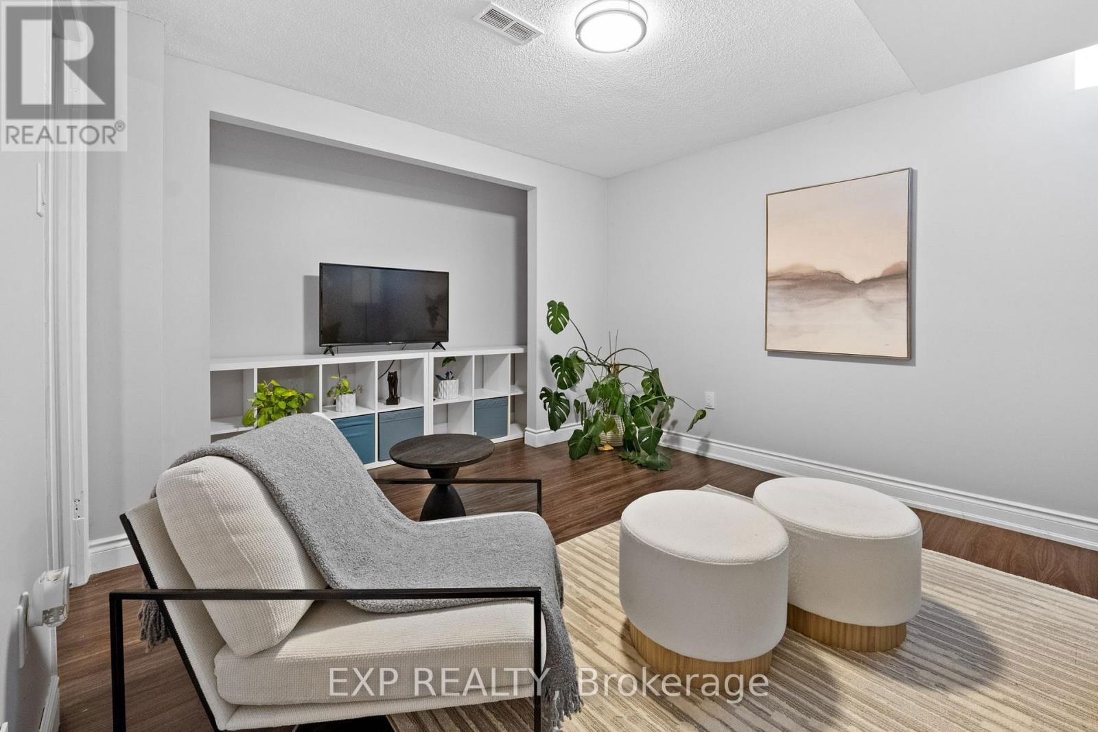 31 - 2025 CLEAVER AVENUE Image 23