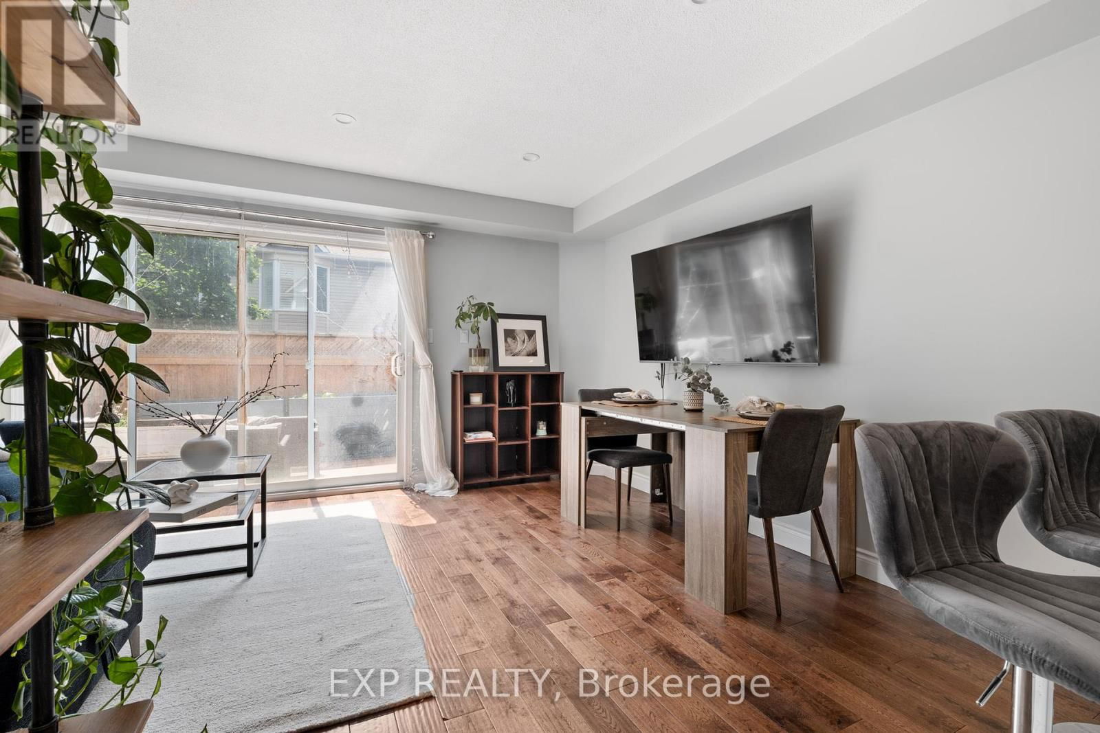 31 - 2025 CLEAVER AVENUE Image 8