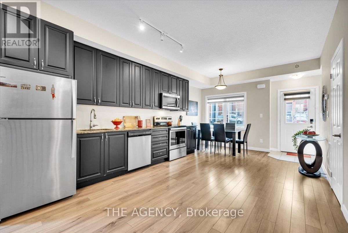 7 FORBES AVENUE Image 15