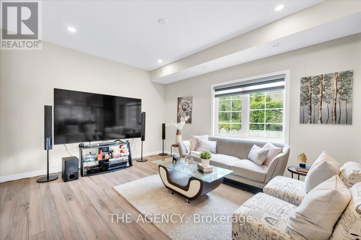 7 FORBES AVENUE Image 16