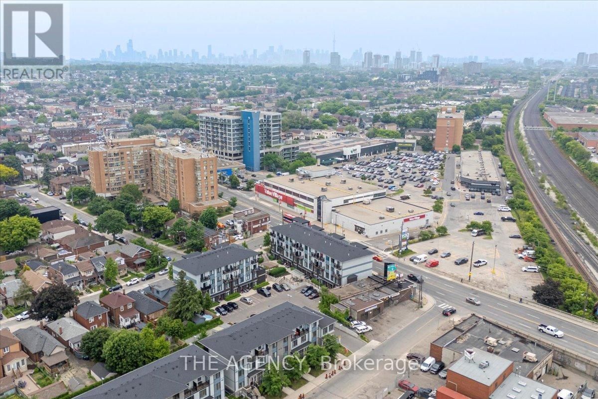 7 FORBES AVENUE Image 33