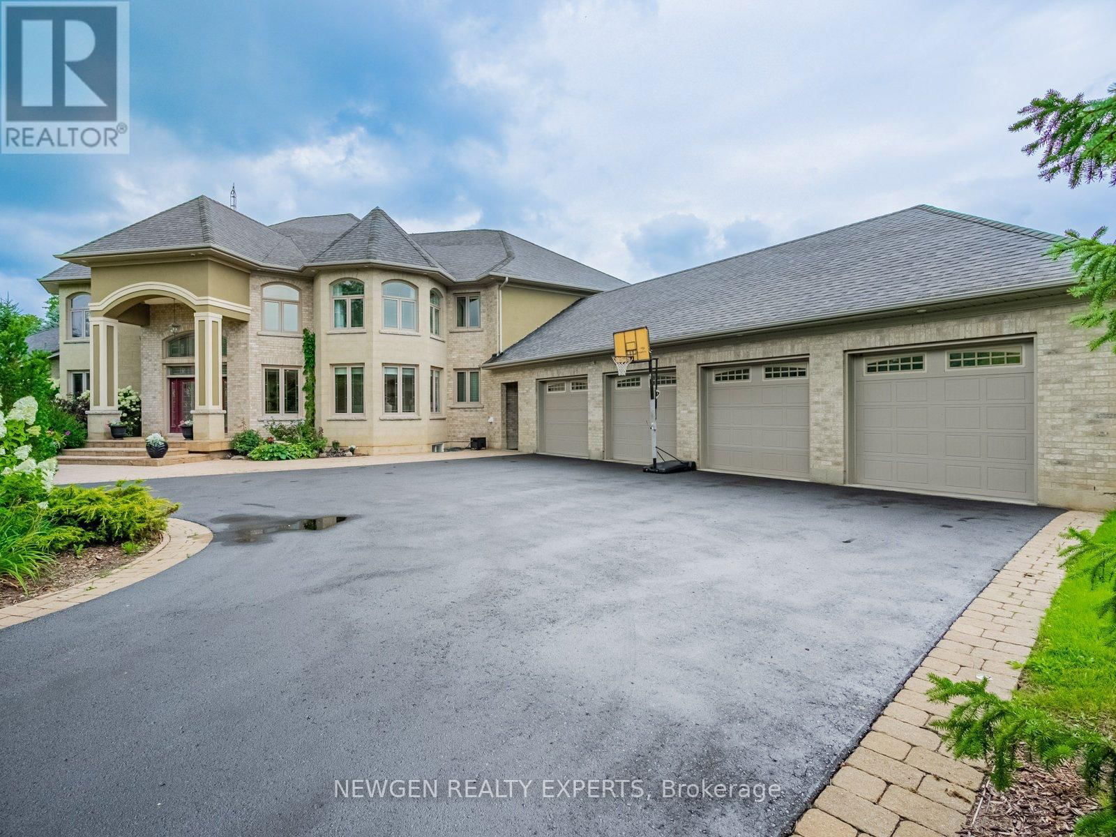 15 ABBITT CRESCENT Image 2