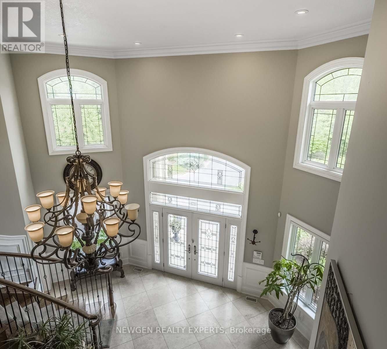 15 ABBITT CRESCENT Image 24