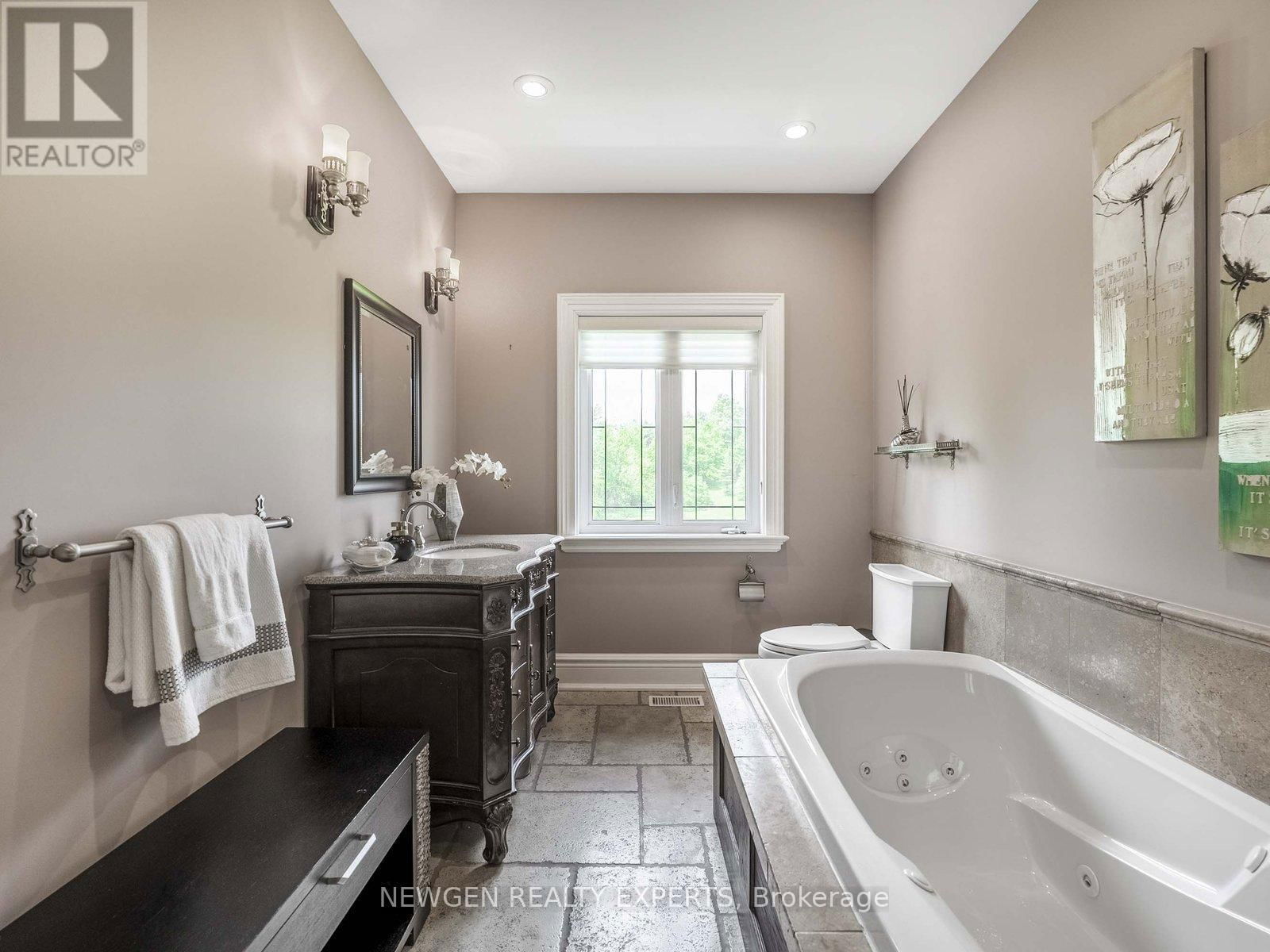 15 ABBITT CRESCENT Image 37