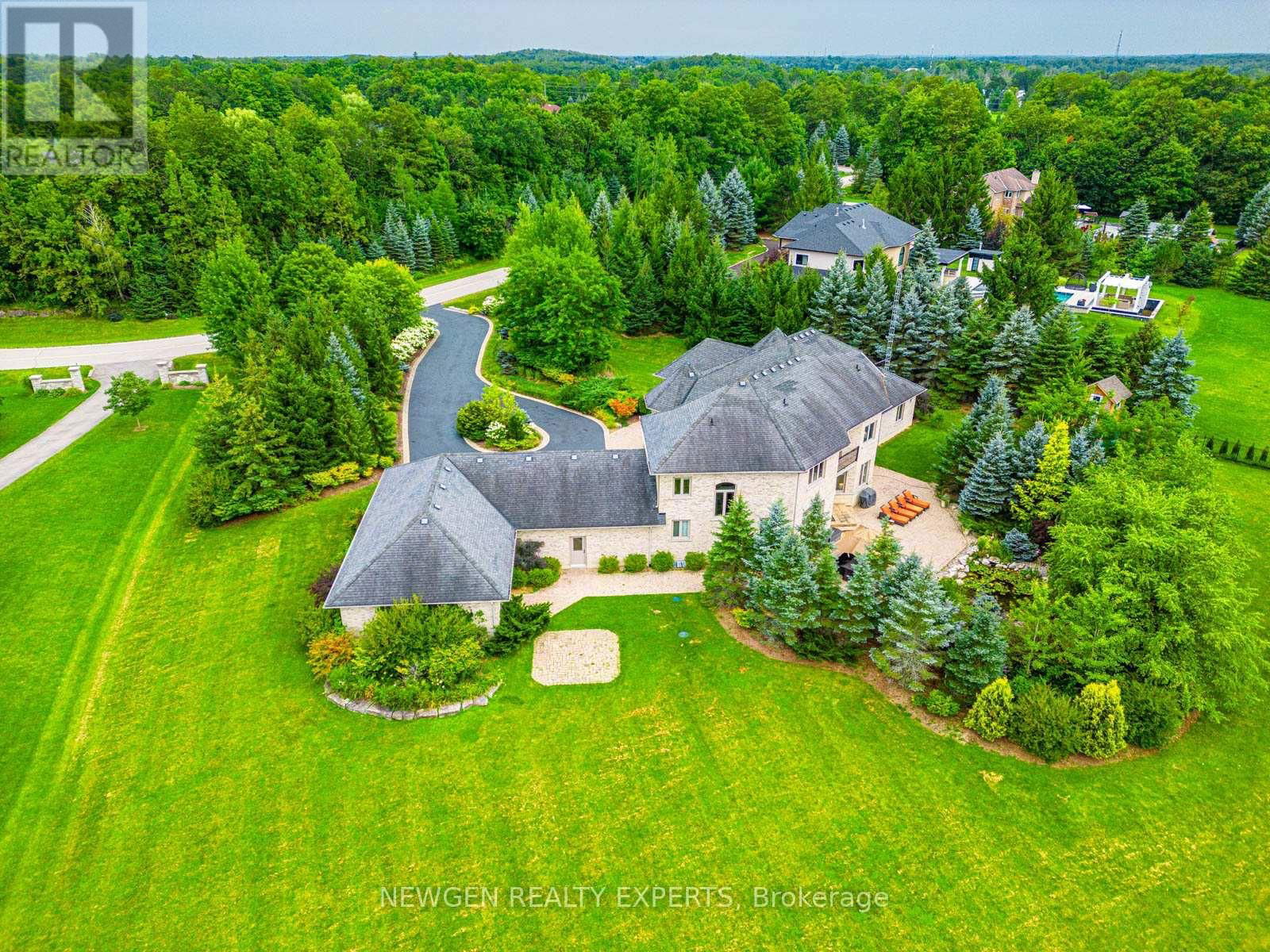 15 ABBITT CRESCENT Image 43