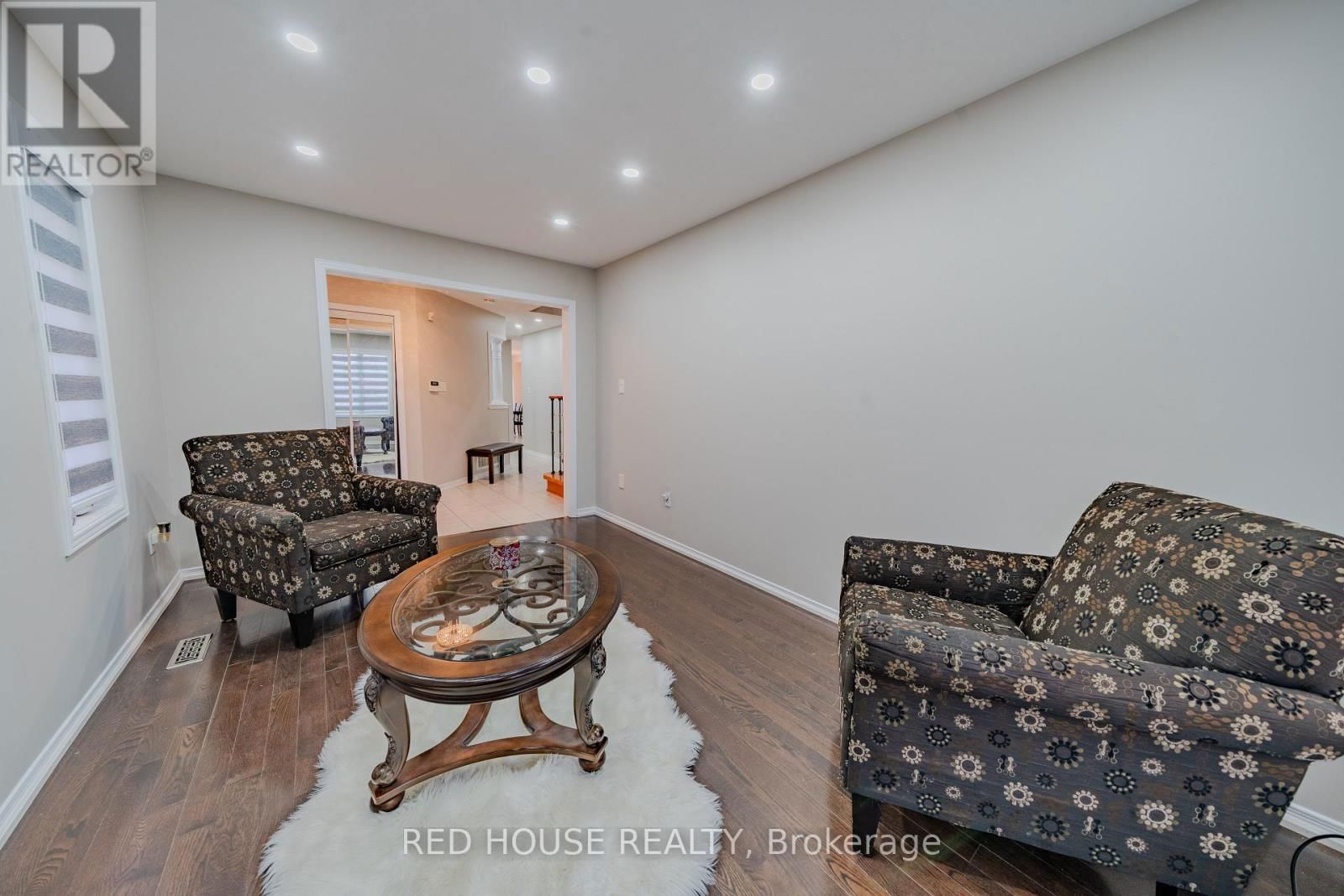 46 PASSFIELD TRAIL Image 13
