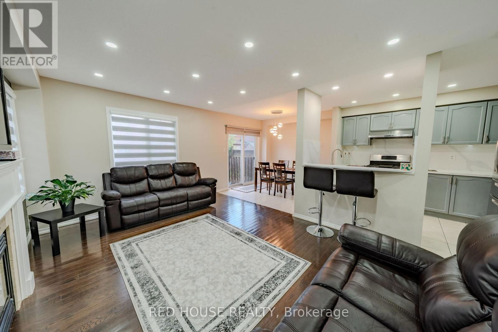 46 PASSFIELD TRAIL Image 22