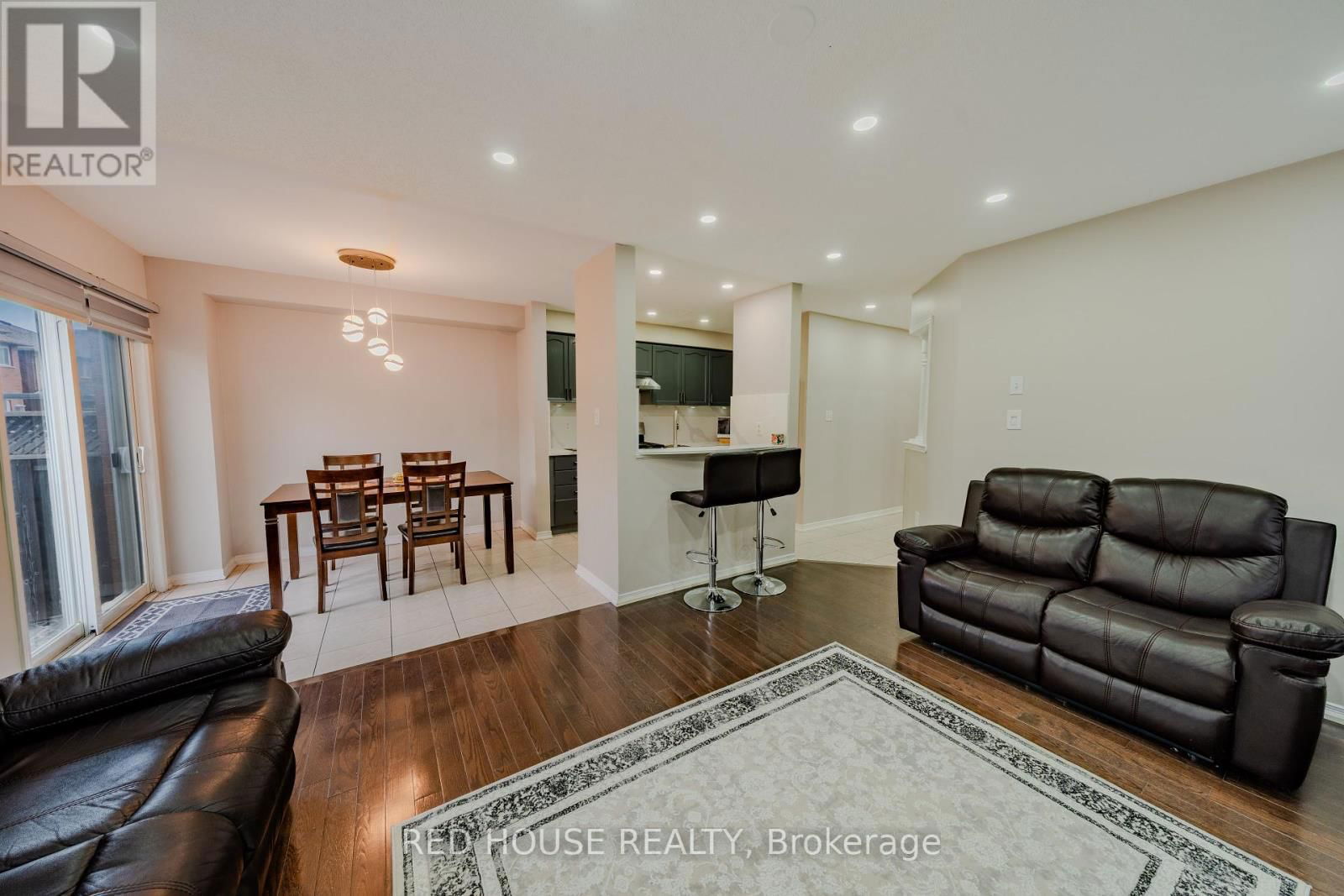 46 PASSFIELD TRAIL Image 23