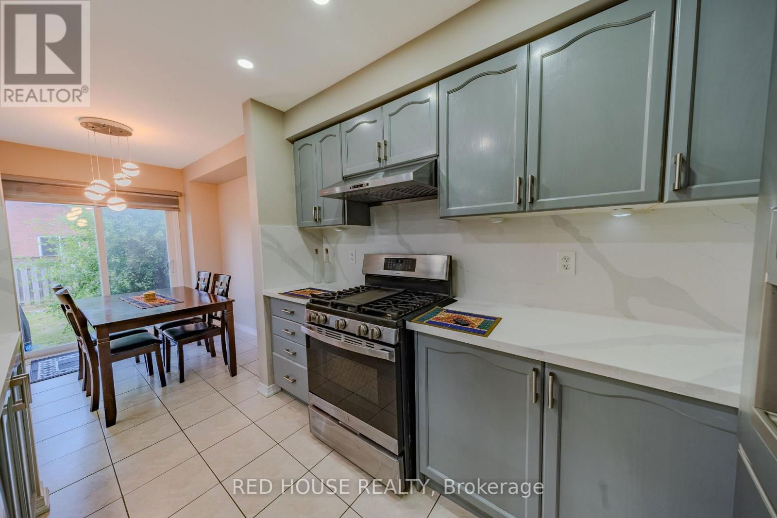 46 PASSFIELD TRAIL Image 32