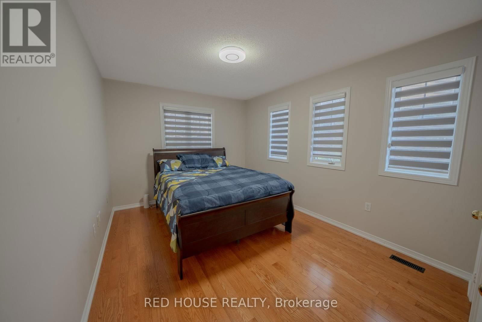 46 PASSFIELD TRAIL Image 38