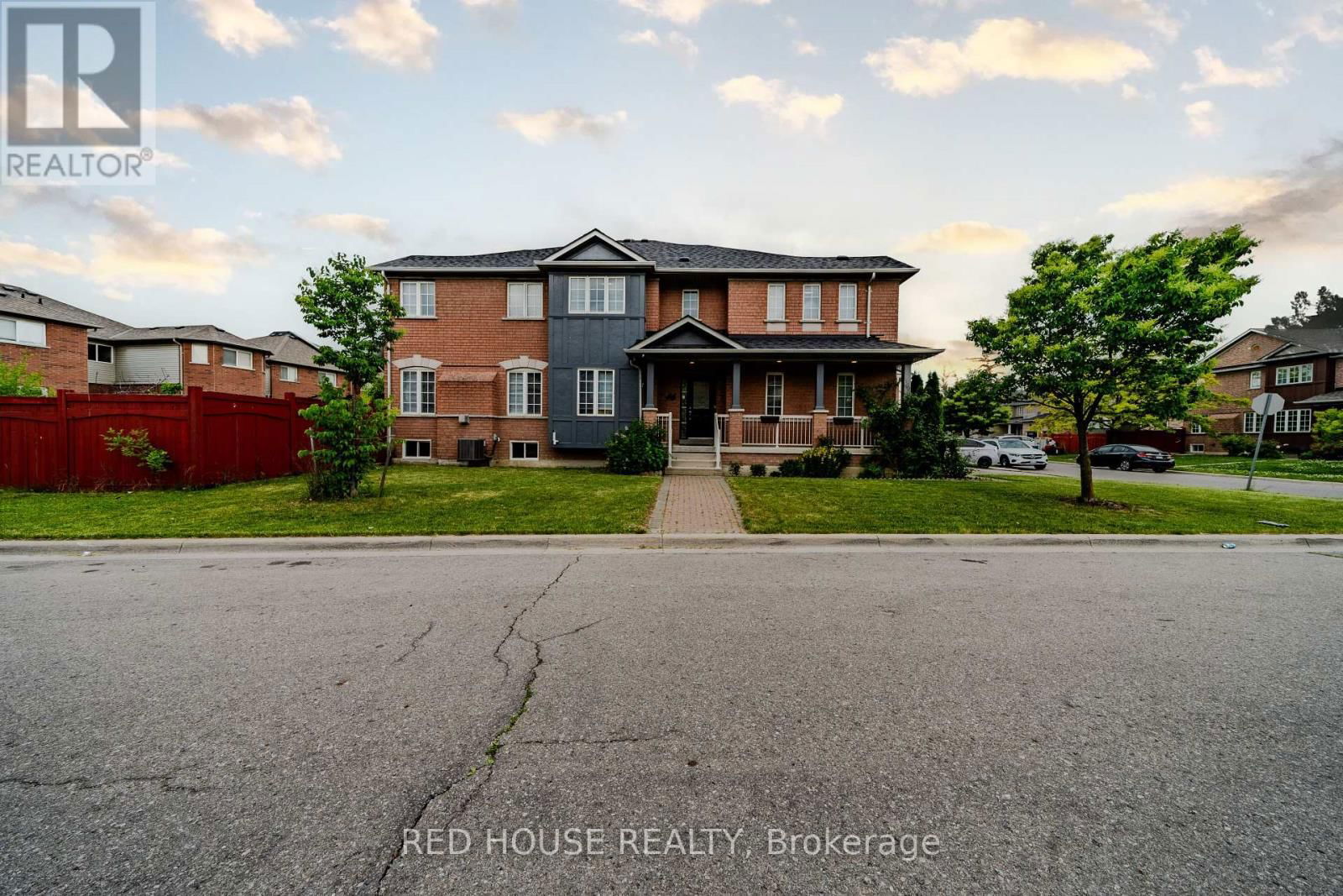 46 PASSFIELD TRAIL Image 4
