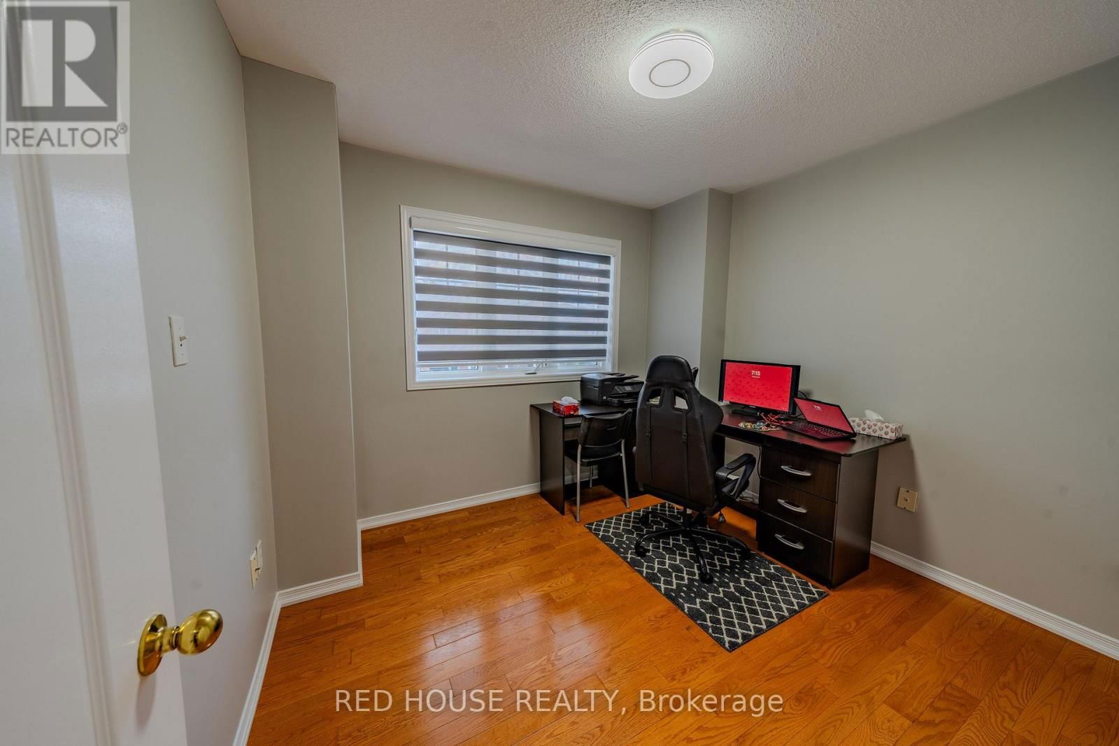 46 PASSFIELD TRAIL Image 41