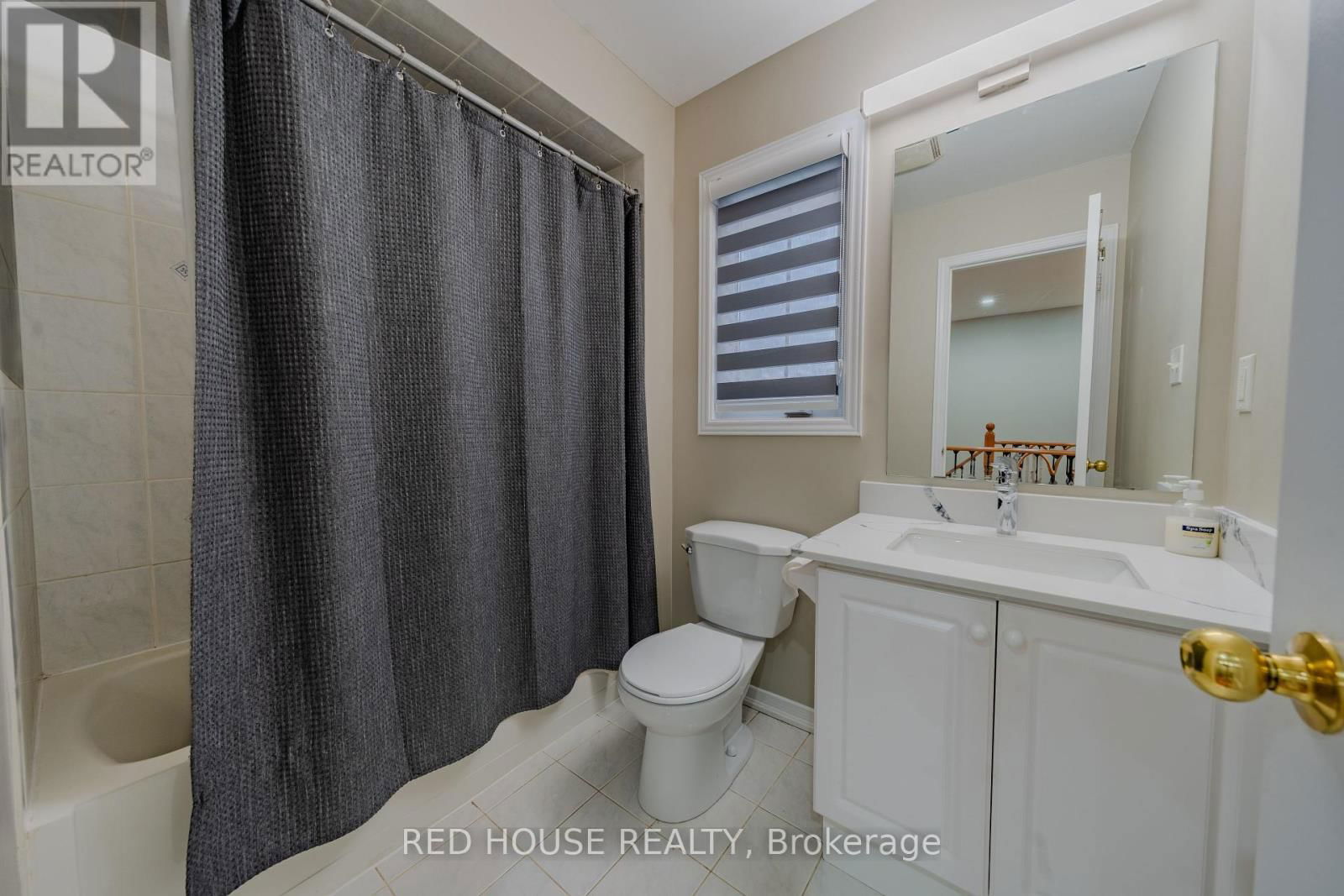 46 PASSFIELD TRAIL Image 42
