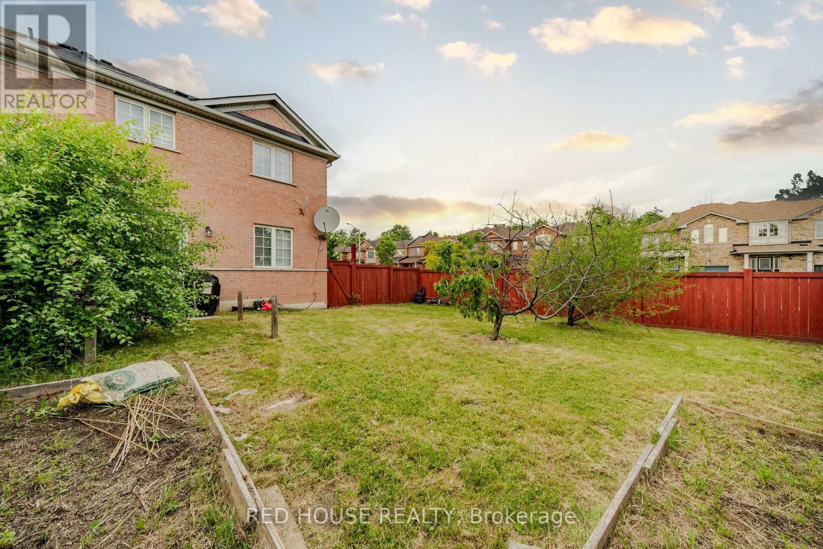 46 PASSFIELD TRAIL Image 50