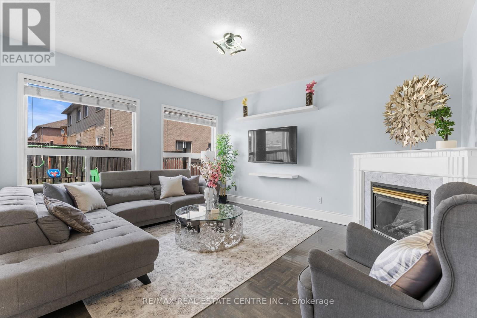 42 ZIA DODDA CRESCENT Image 18
