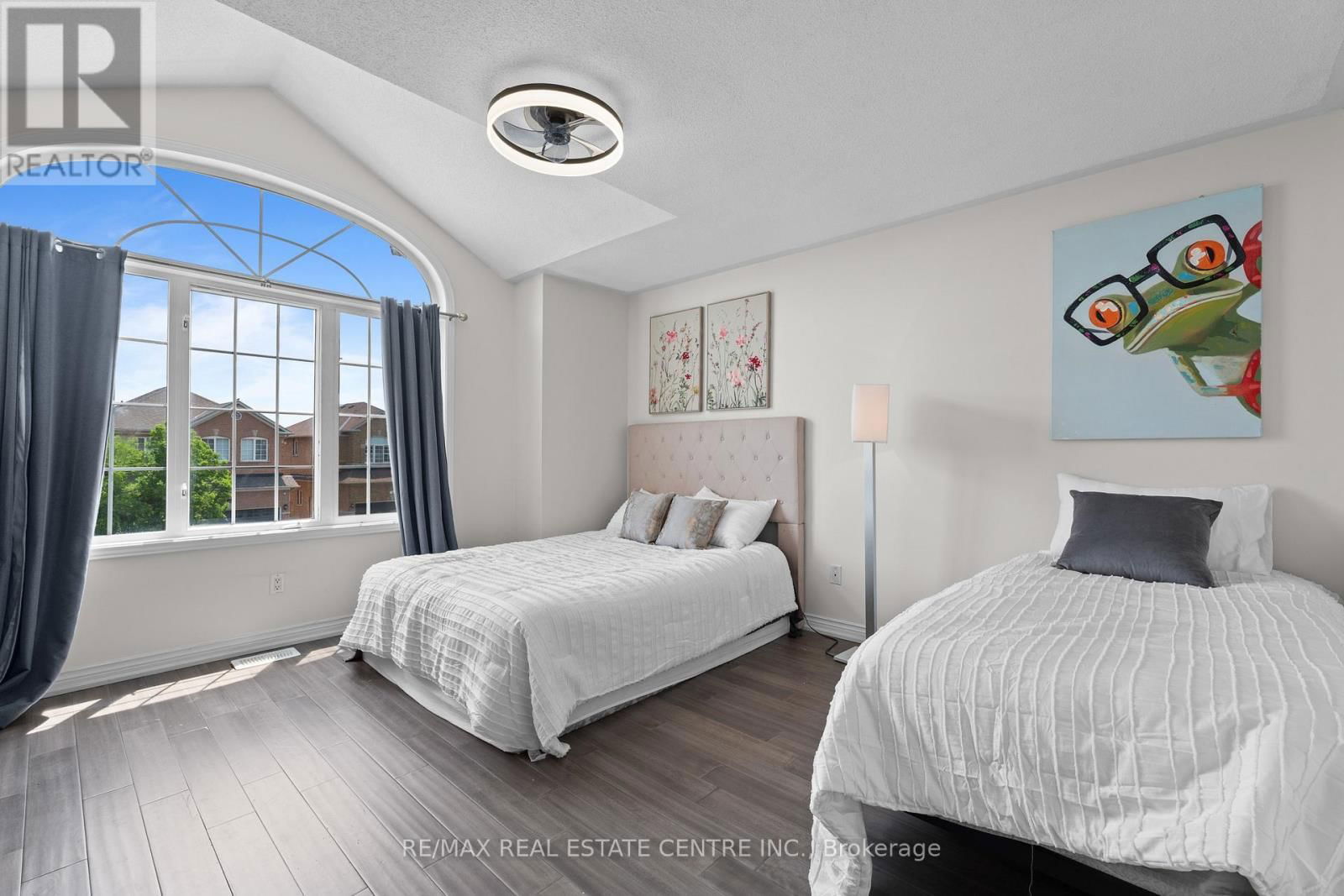 42 ZIA DODDA CRESCENT Image 33