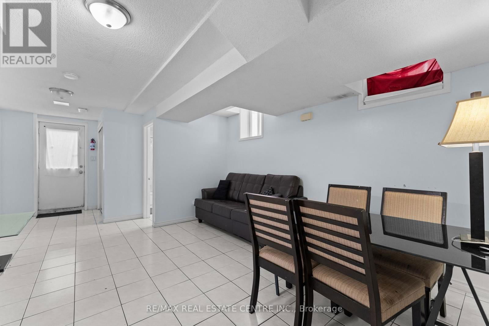 42 ZIA DODDA CRESCENT Image 40